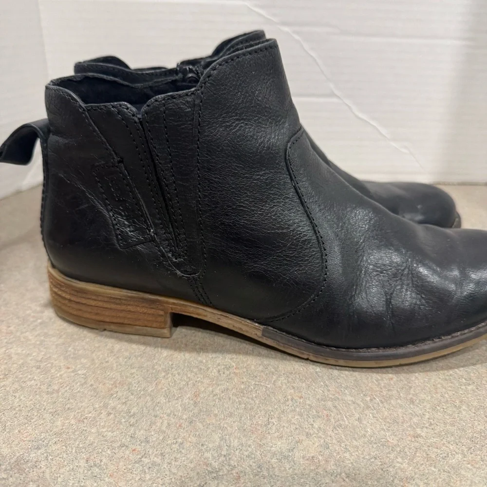Josef Seibel Sienna 45 Women’s Chelsea Black Leather Ankle Booties 40 (US 9-9.5)